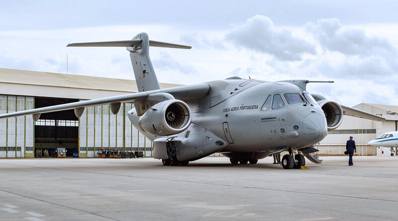 Portugalské letectvo představilo české delegaci projekt KC-390