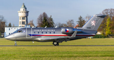 Vládní Challenger obohatil sbírky kbelského leteckého muzea
