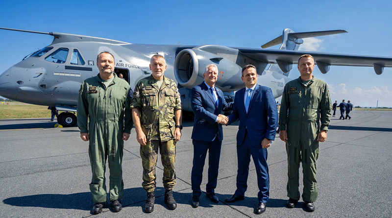 Začíná nová kapitola dopravního letectva, AČR převzala první C-390 Millennium